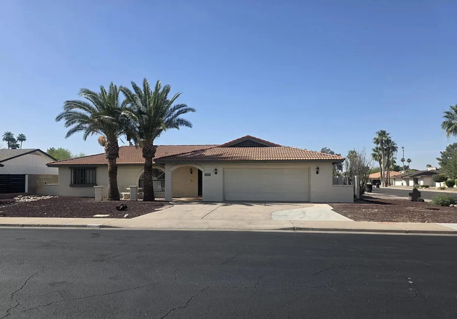2409 E Jensen St Mesa, AZ 85213