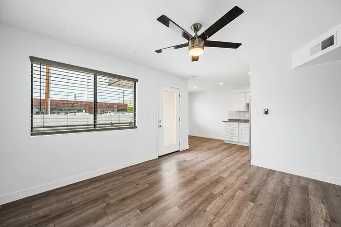 3135 E Fairmount Ave unit 3135 photo 5