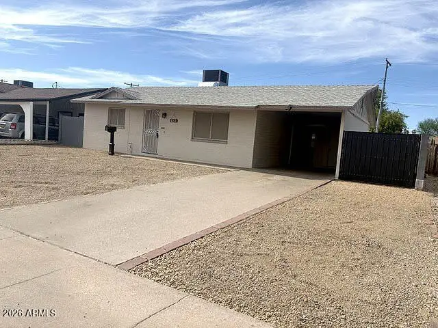 4212 W Vista Ave Phoenix, AZ 85051 photo 2