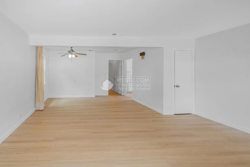 369 S 20th St. photo 3