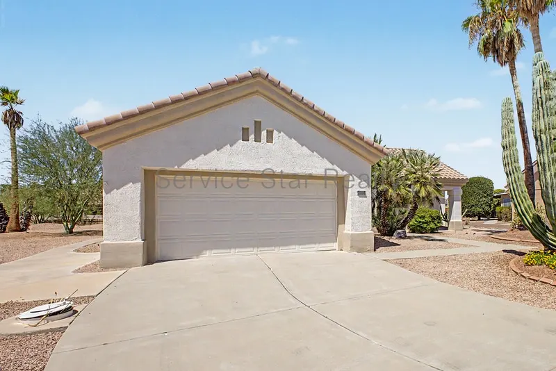22804 N Cherokee Ln Sun City West, AZ 85375 photo 5
