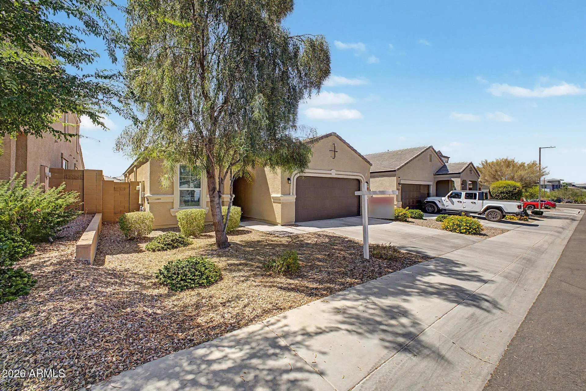2011 W YELLOWBIRD Lane photo 2