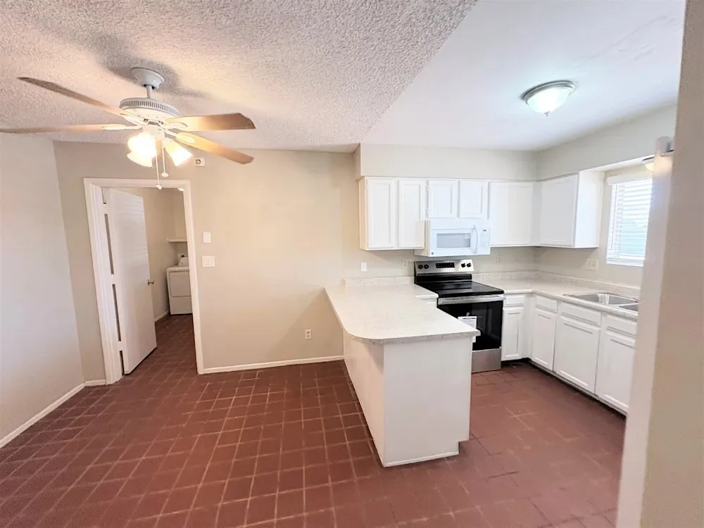 216 N Kachina photo 2