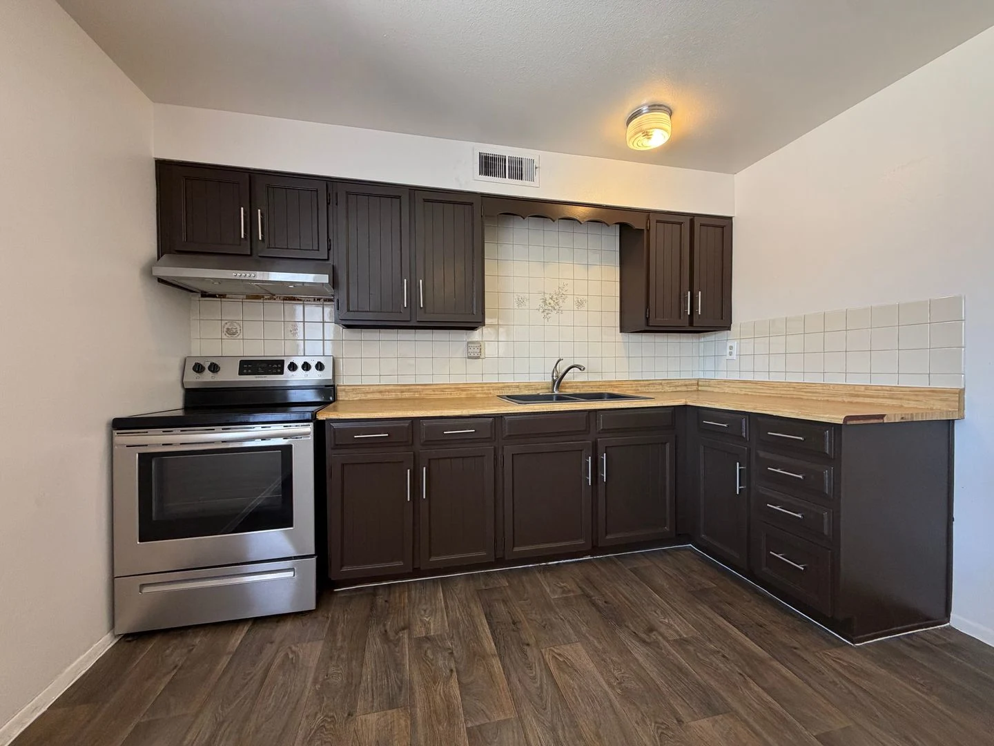 3Bed 1 Bath Peoria House photo 3