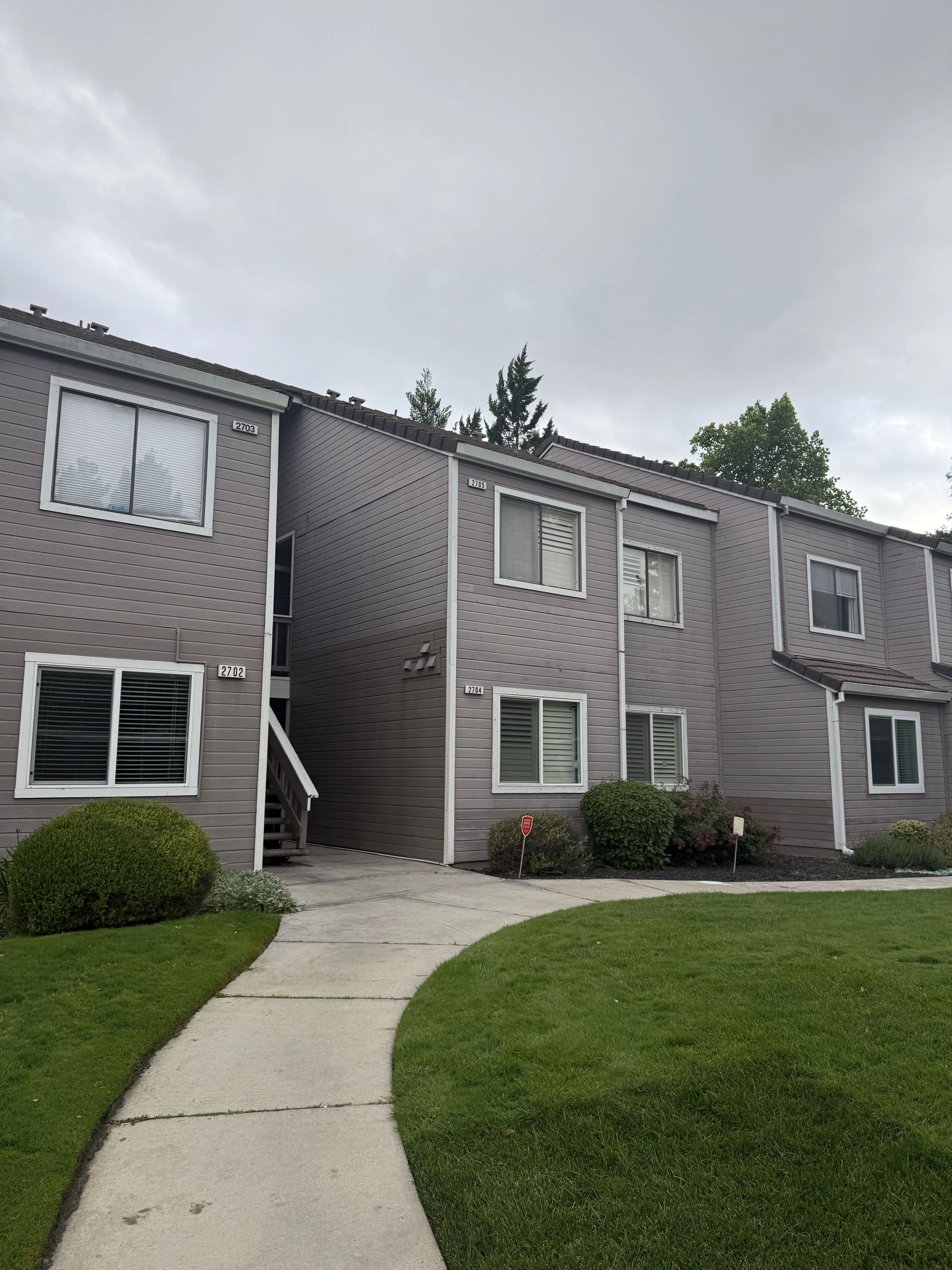 2704 Harvest Ln photo 2