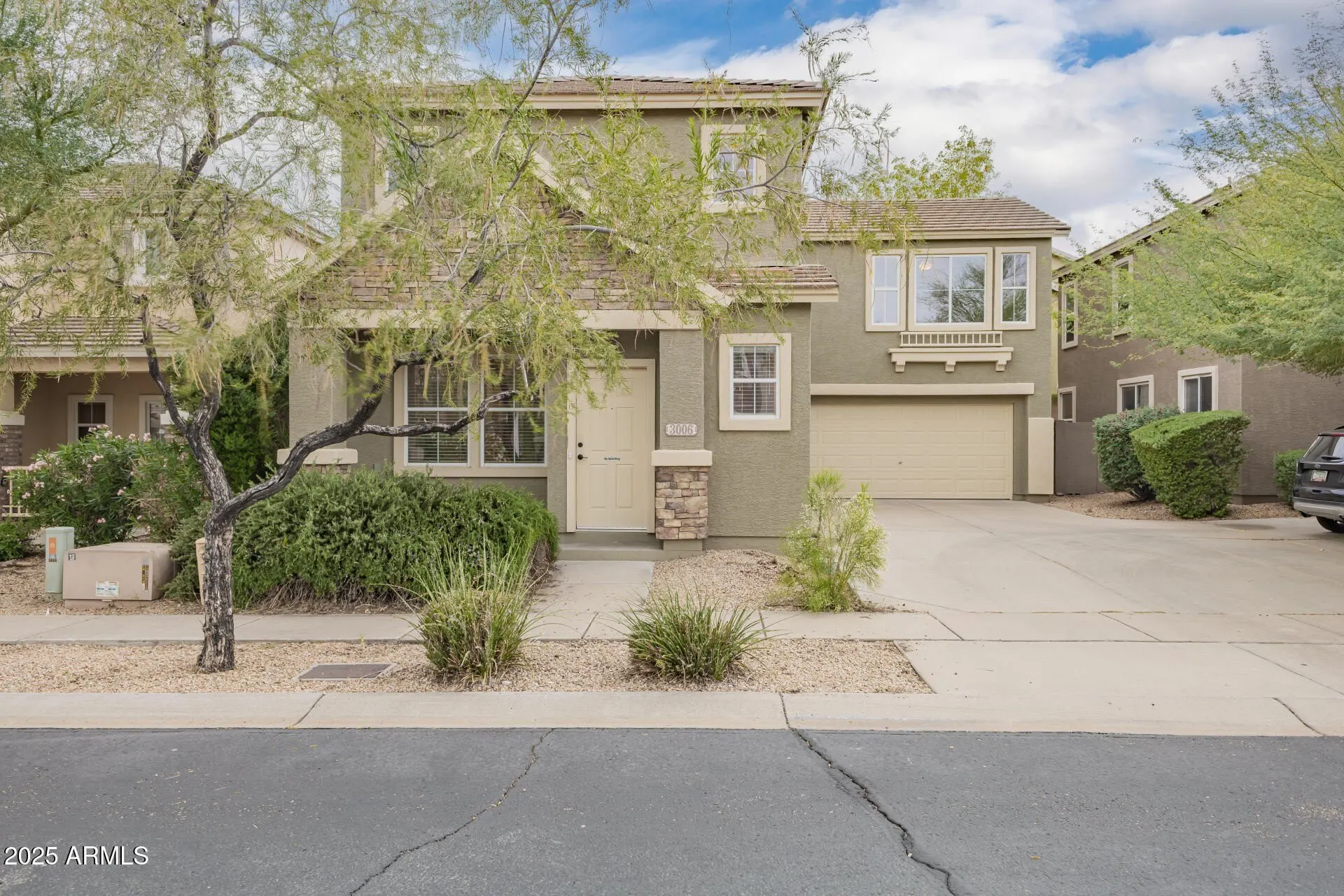 3006 W Ferruccio Pl Phoenix, AZ 85086 photo 2