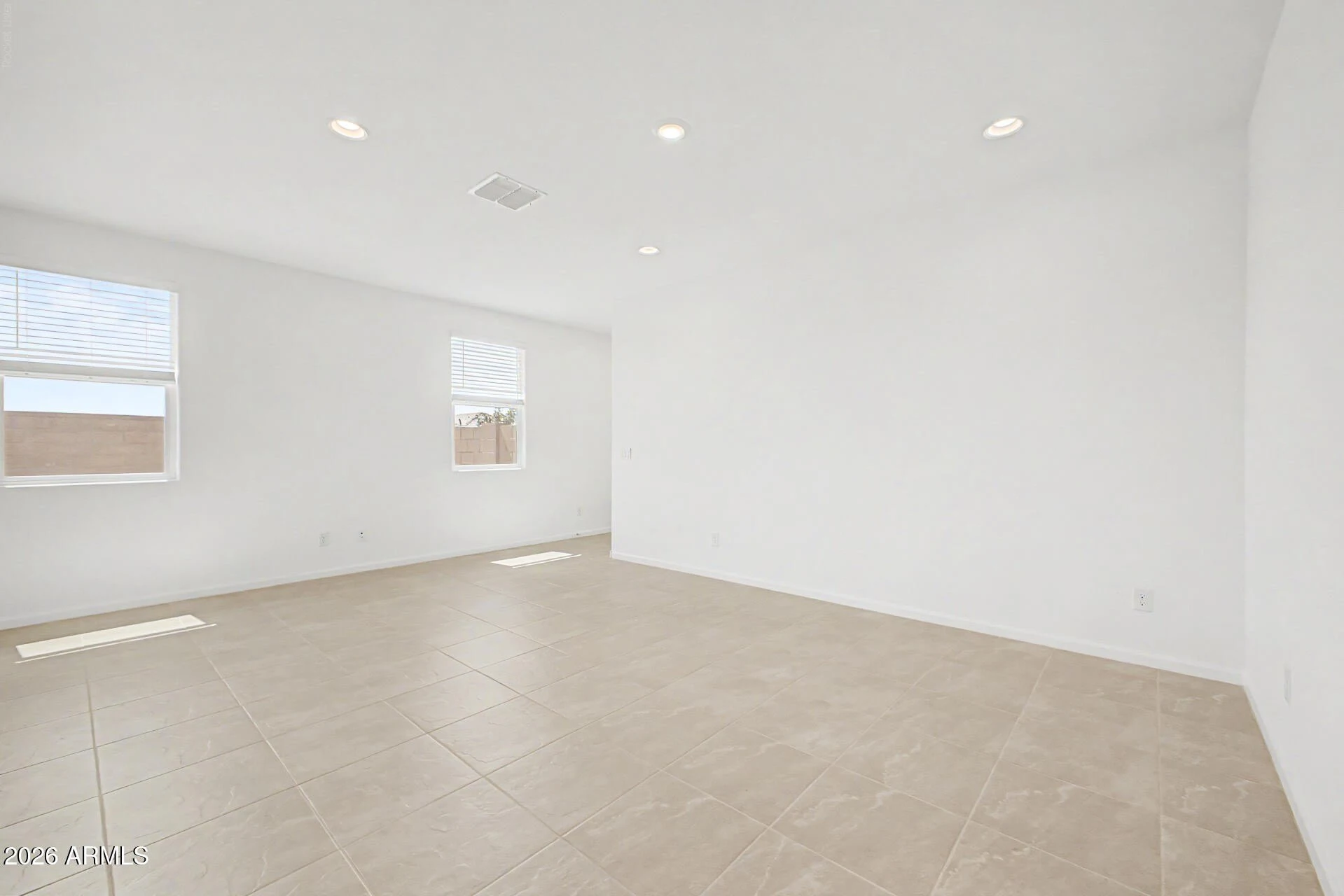 18732 W Maplewood Dr photo 5