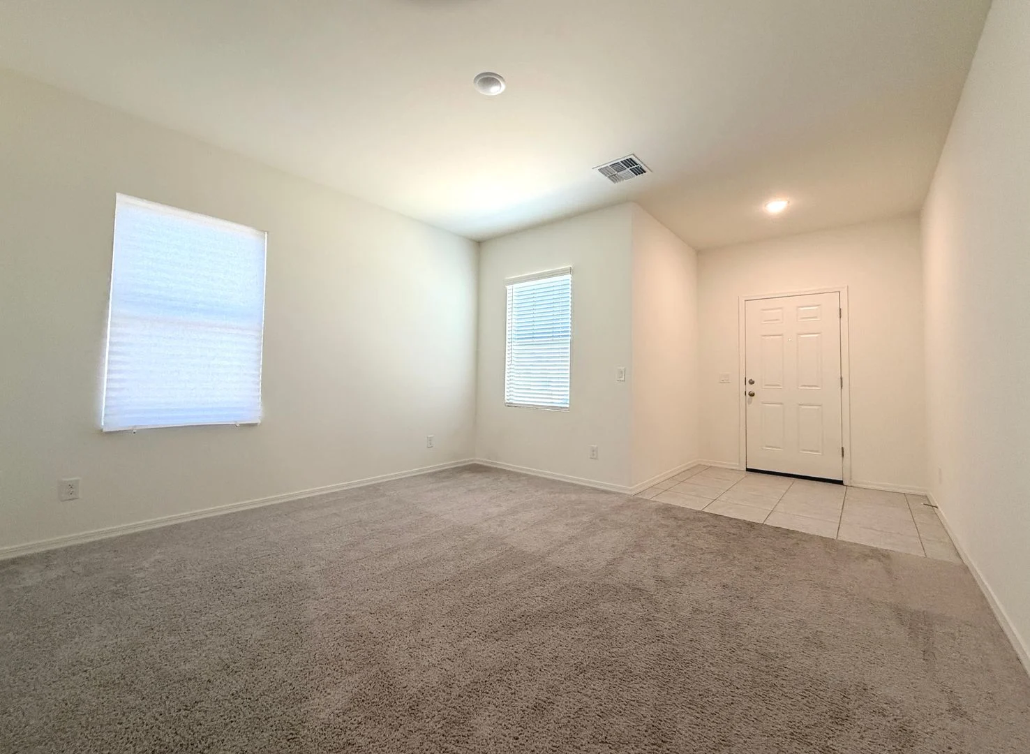 One Year Old 5 Br+loft 3 Ba 2 Car Garage Home Near Loop 202 And Elliot In Phoenix photo 4