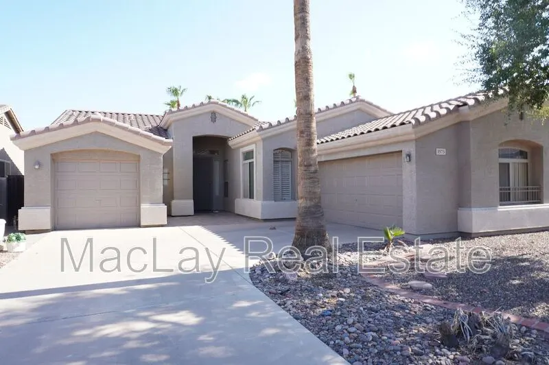 1573 W Morelos St photo 2