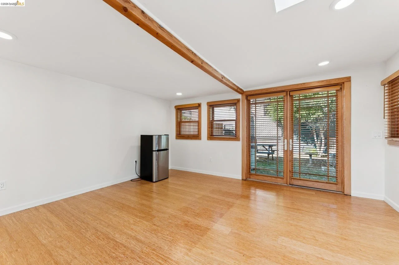 2112 Mckinley Ave Unit D4 photo 2