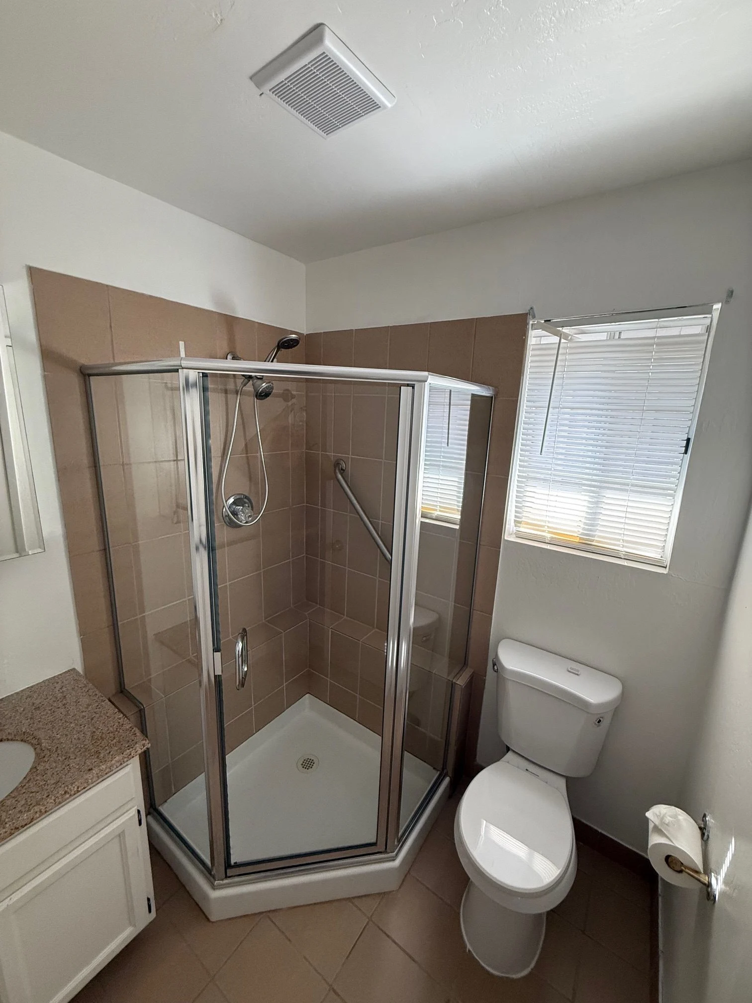 1017 Winton Dr photo 3