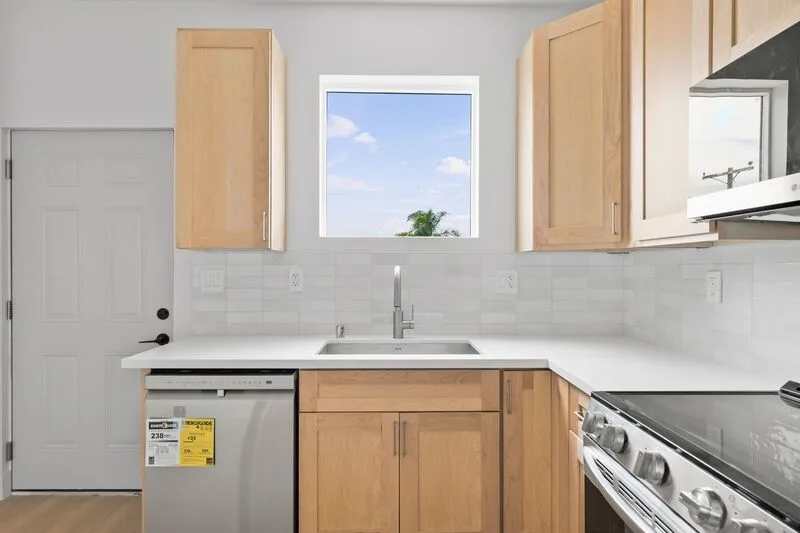 3518 Oak Glen Ln San Diego, CA 92117 photo 5