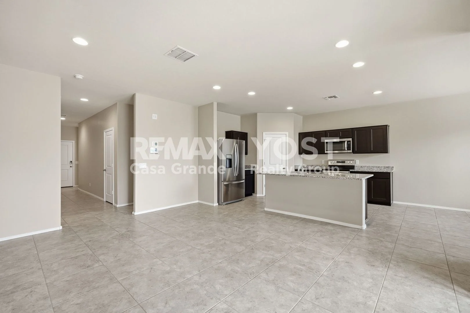 Beautiful Kitchen, Open Layout, And Room To Relax! photo 5
