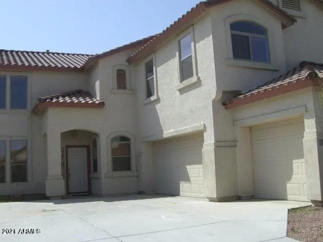 73 W Castle Rock Rd