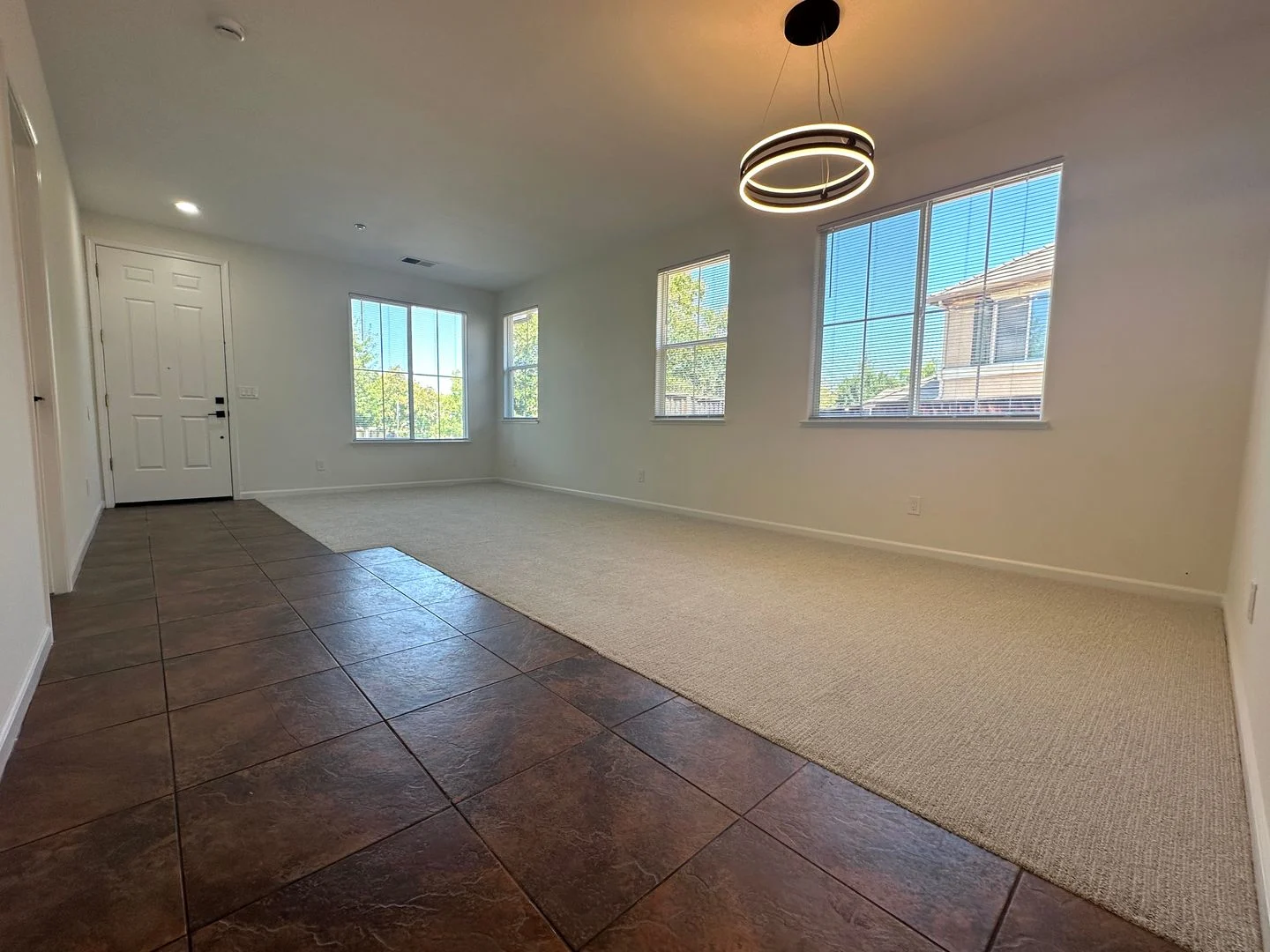 Gorgeous 4 Bed 2 Bath single story in Deer Ridge! photo 3