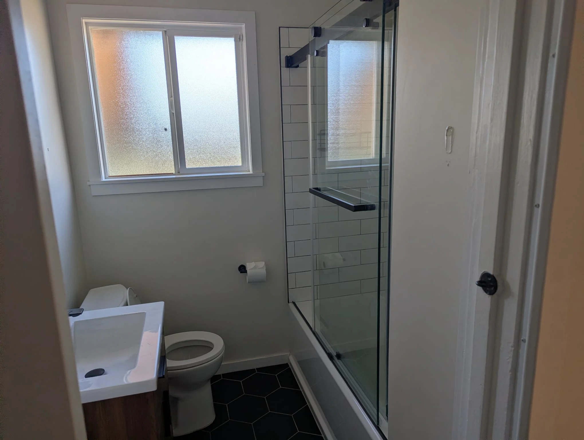 2832 Lincoln Avenue photo 4