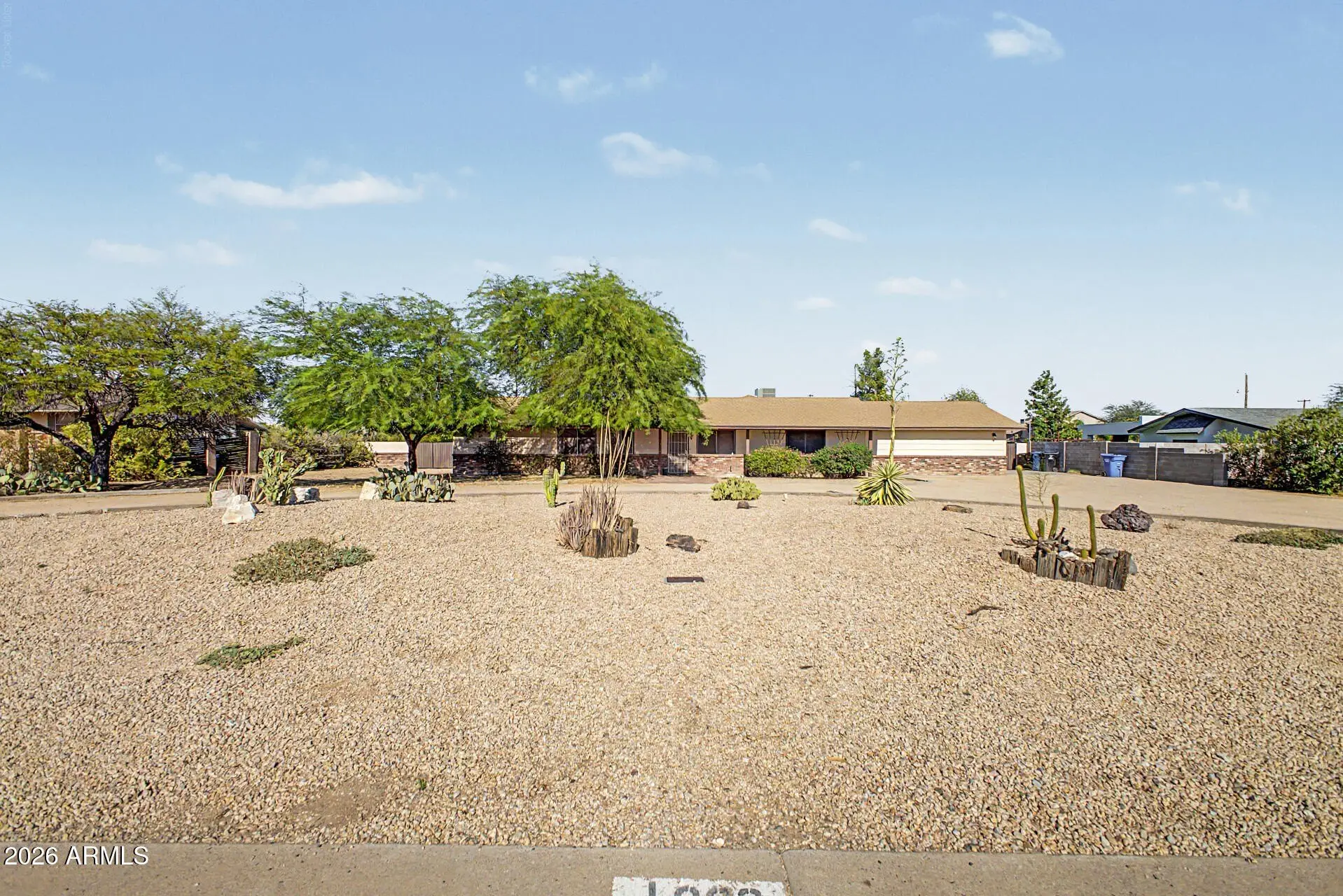 16223 N 40th Pl photo 4