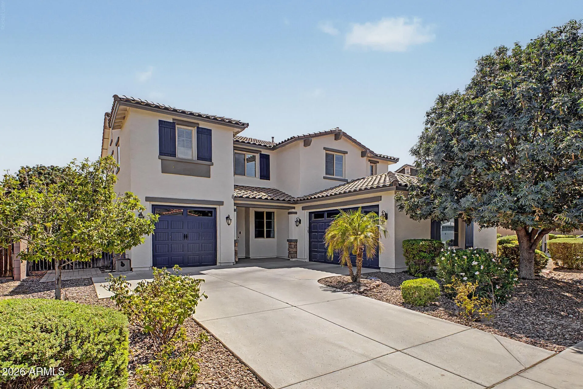 2531 E Eleana Ln photo 2