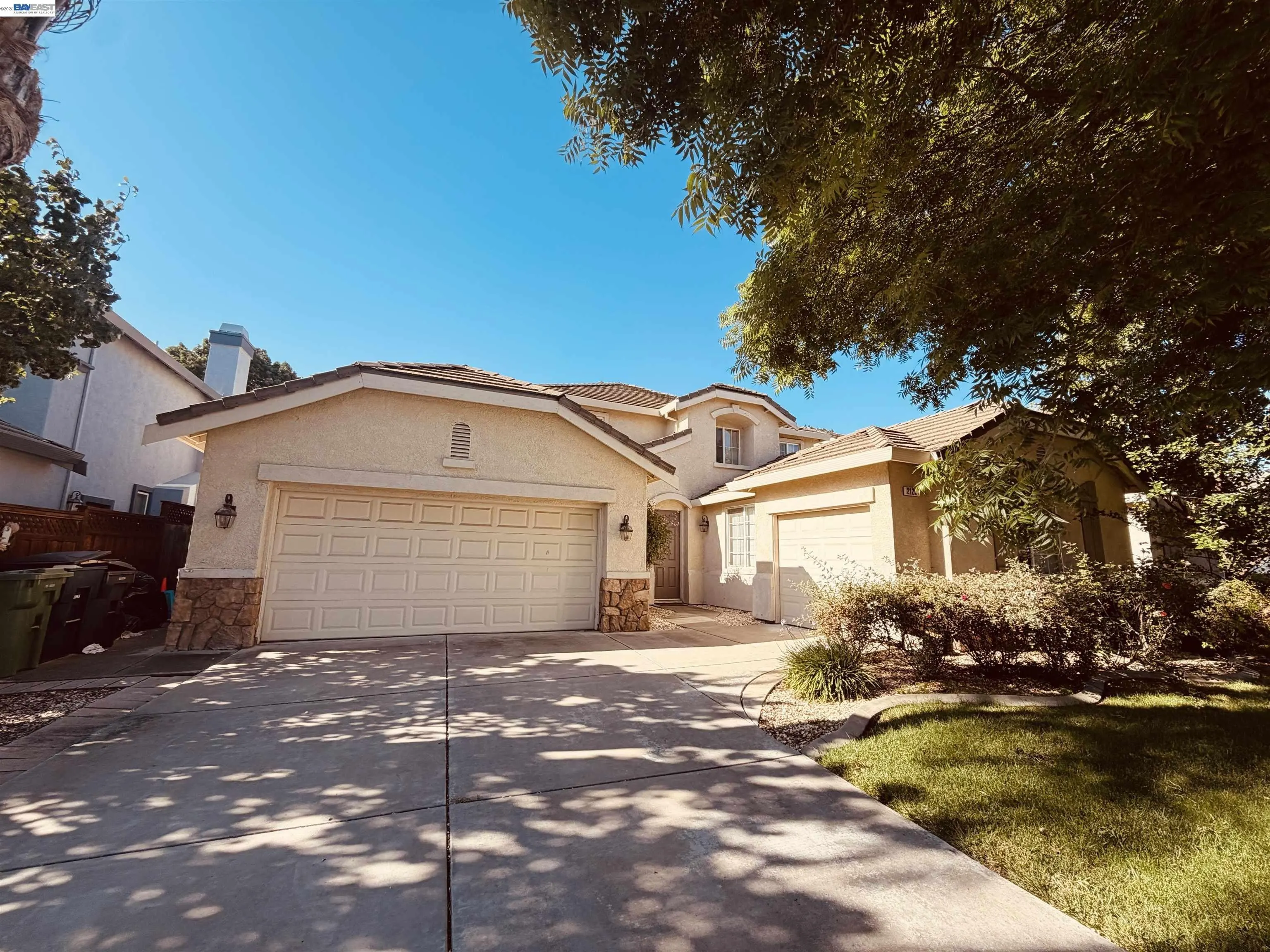 2126 Shenandoah St Tracy, CA 95377 photo 2
