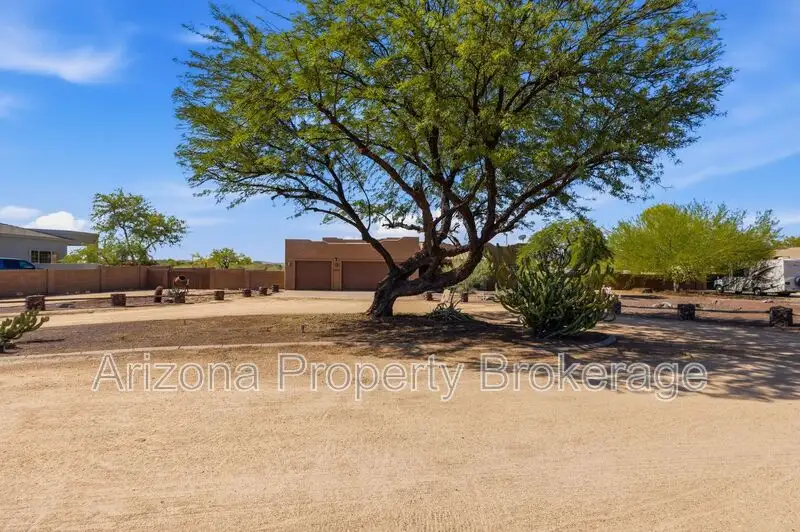 1933 W Tanya Trail New River, AZ 85086 photo 2