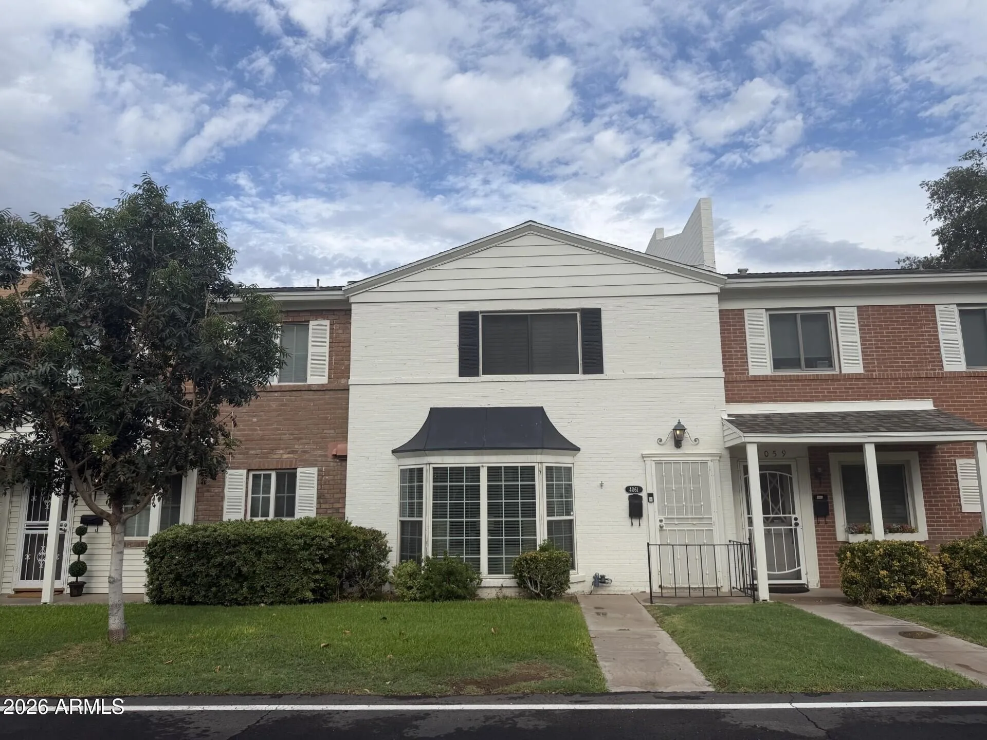 4061 E Campbell Ave Phoenix, AZ 85018 photo 2