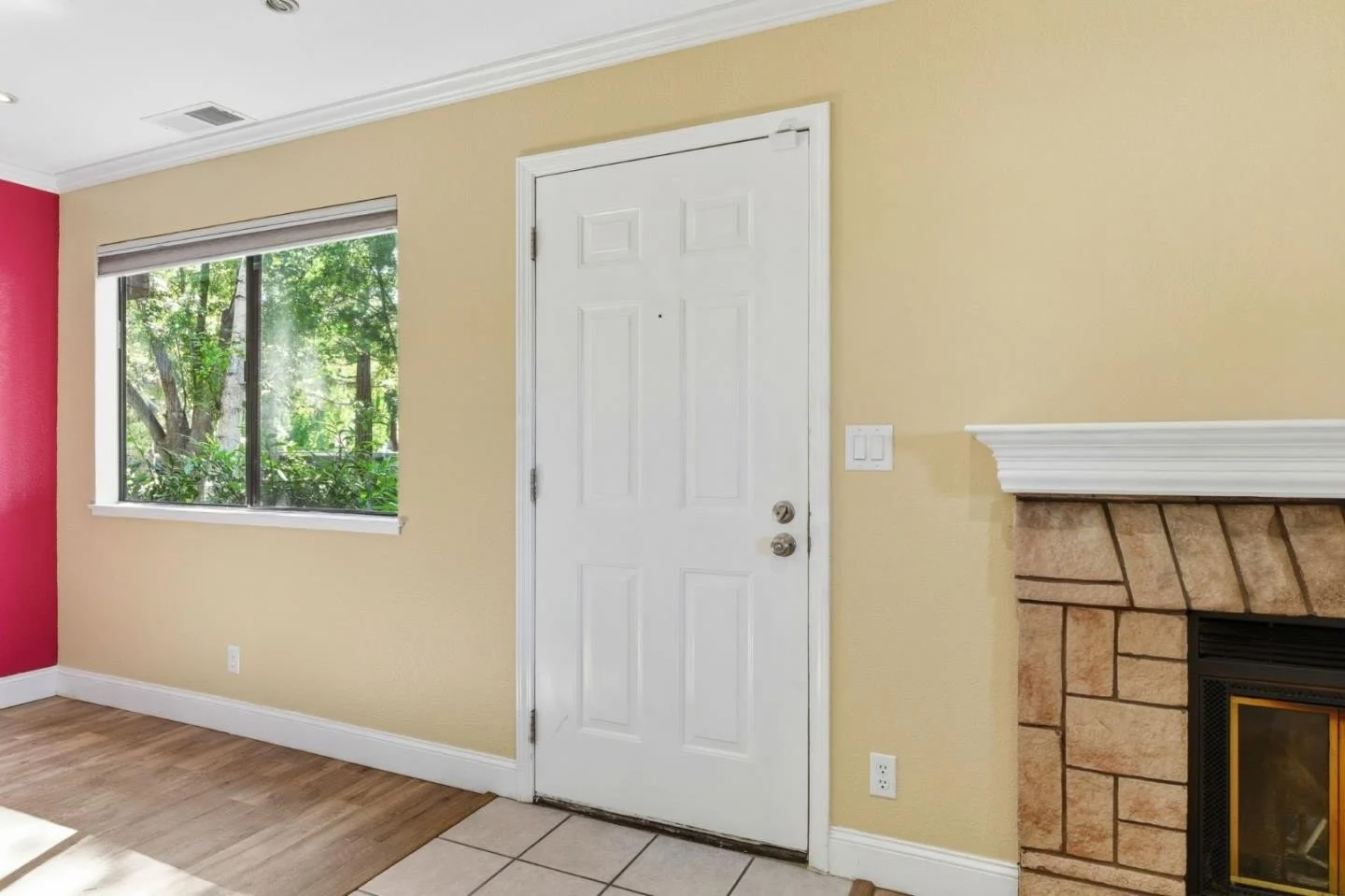 2504 La Terrace CIR photo 5