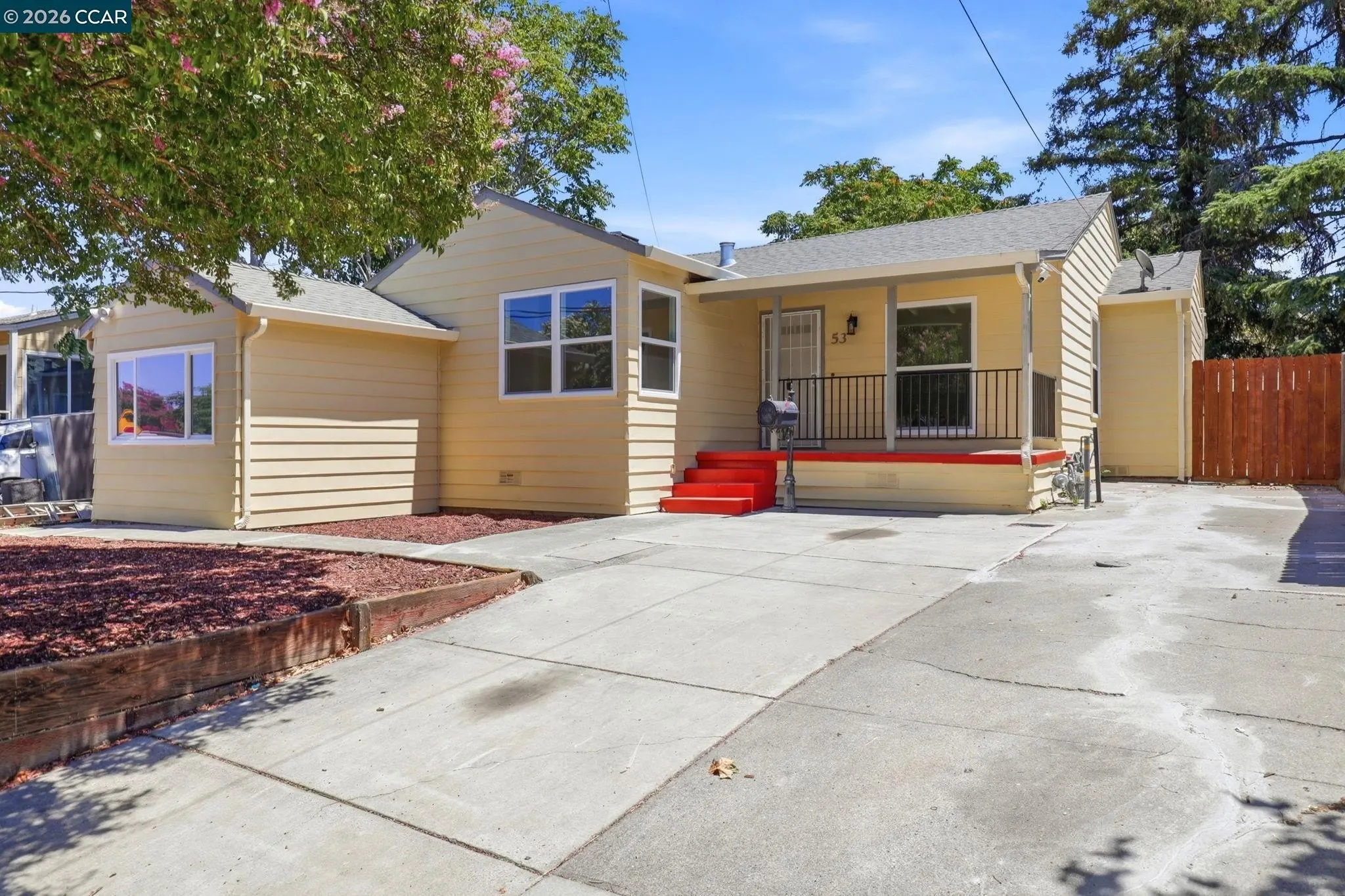 53 Ramona St photo 2