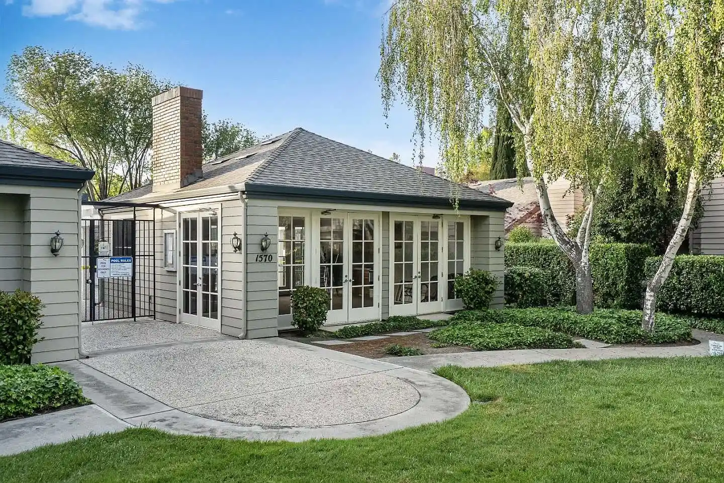 Highly Desirable One Story End-unit! photo 2