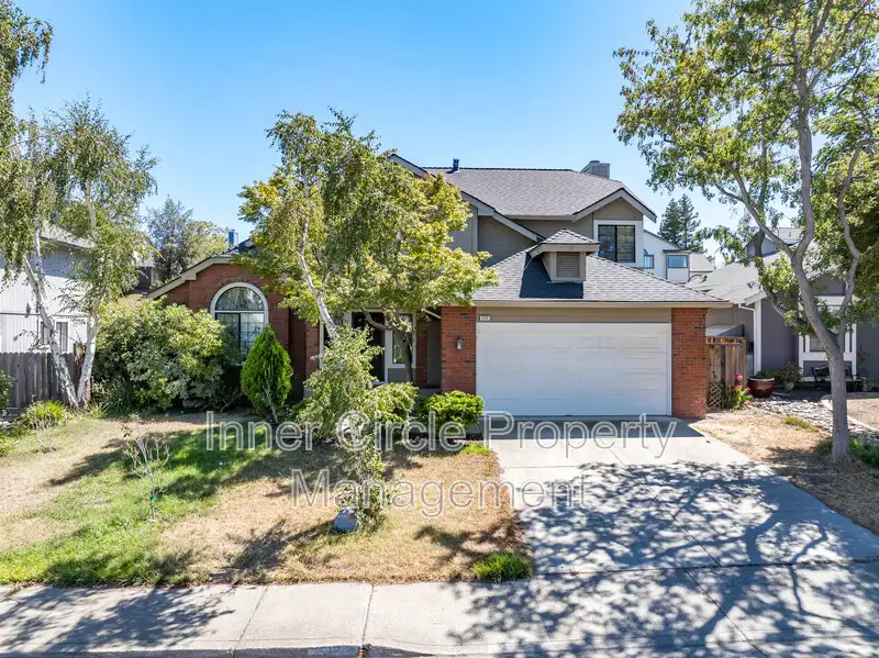 512 Bluerock Dr photo 2