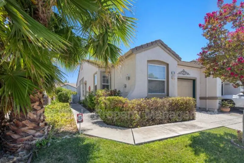 310 Upton Pyne Dr photo 5