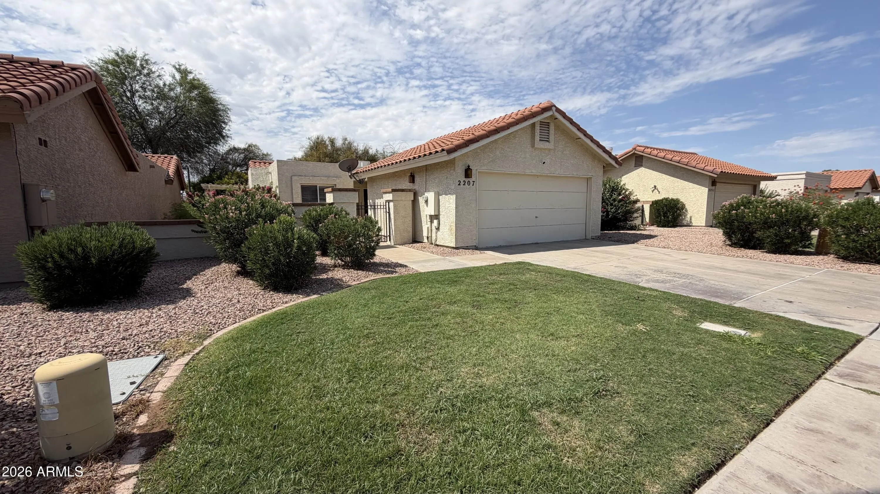 2207 W Ironwood Dr photo 2