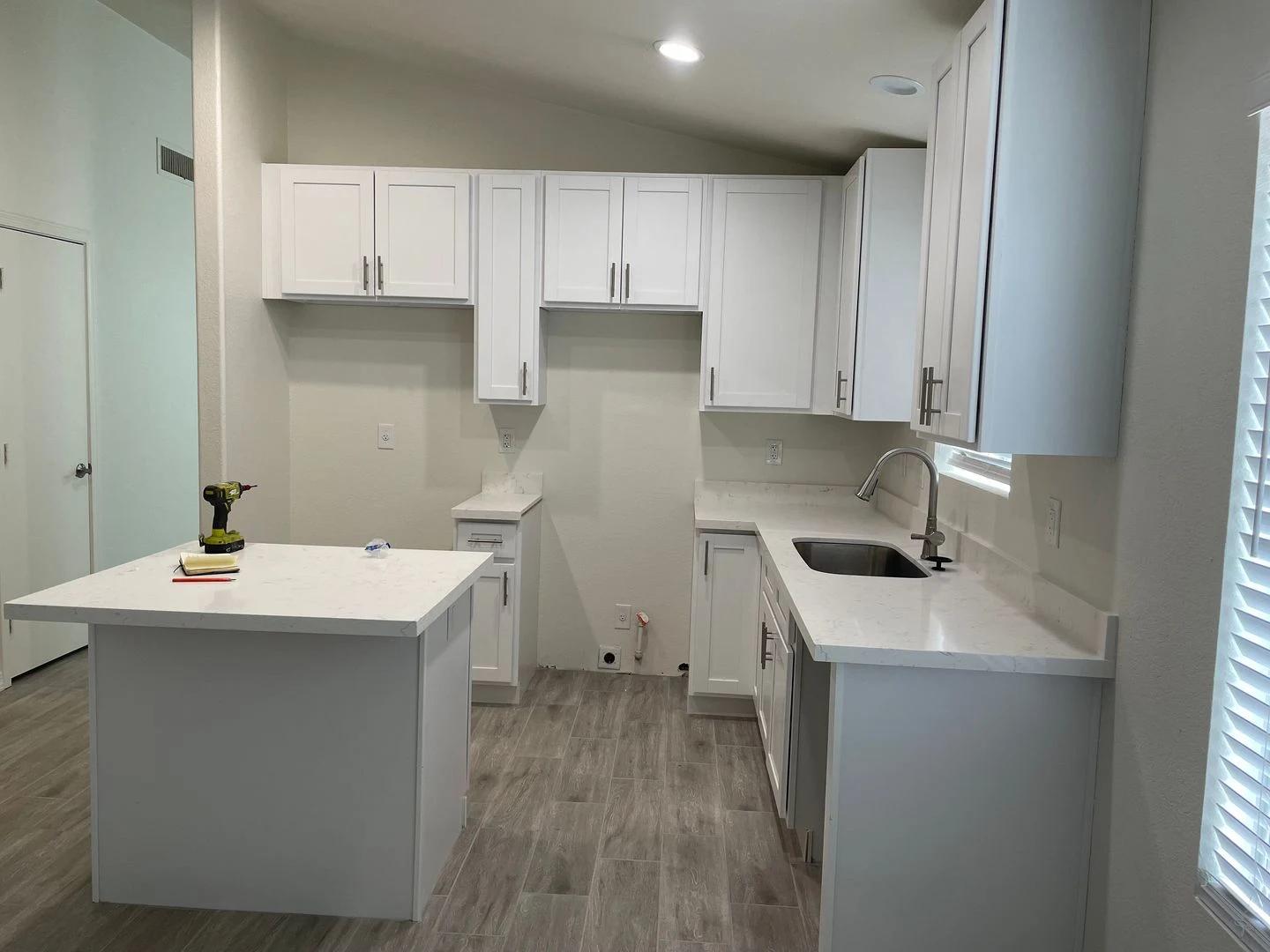 Full Remodel, Be The First To Live In This Beauty, 3 Bed /2 Bath Home In Clemente Ranch photo 2