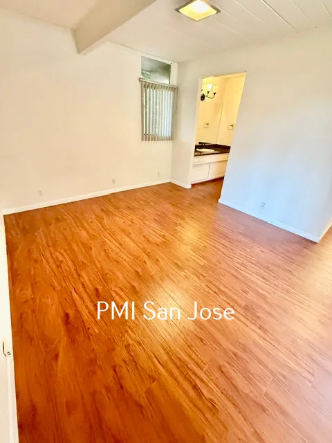 2066 Sandalwood Ct photo 5