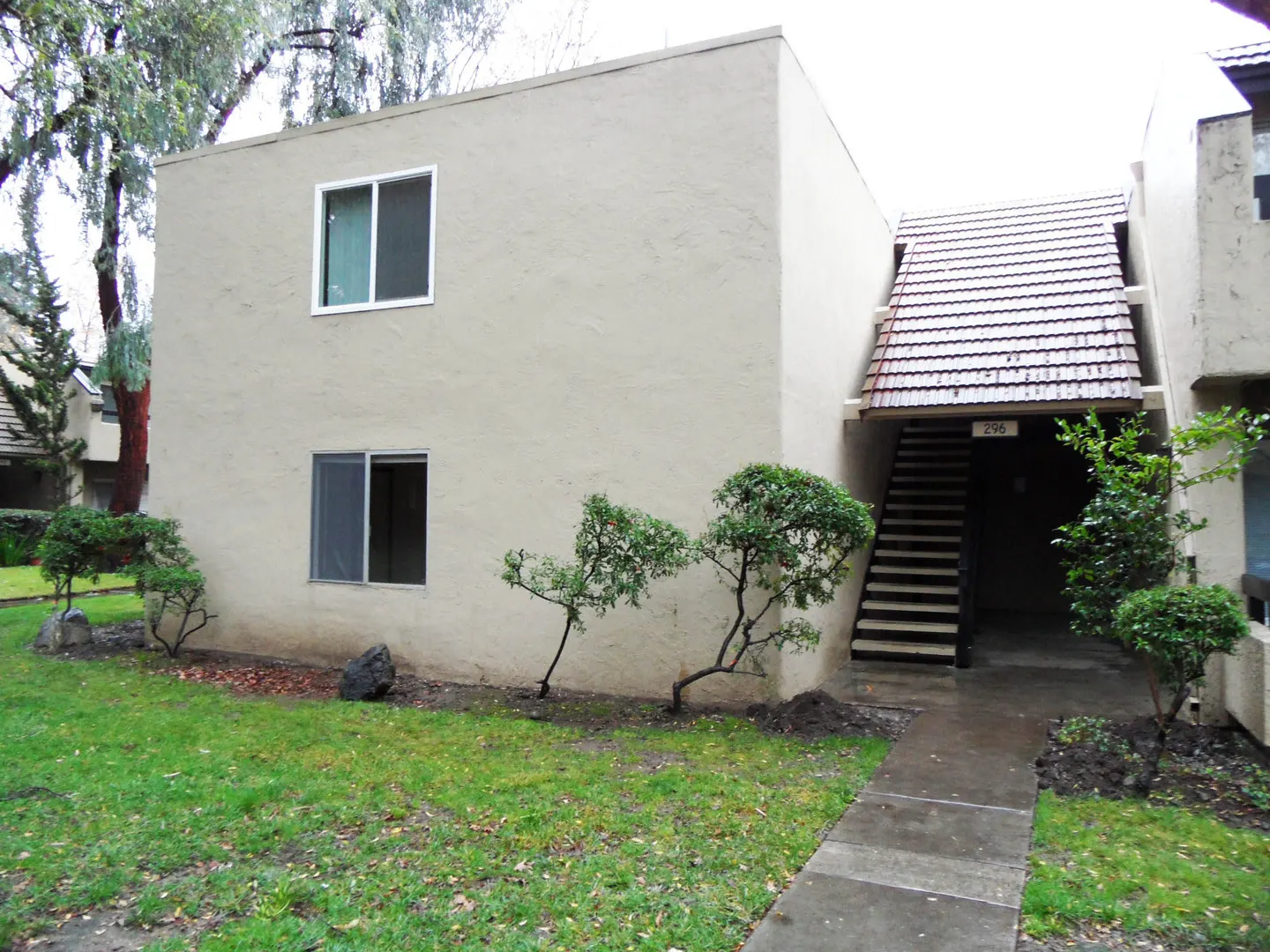 Cozy Condominium In Blossom Valley. Hardwood Floor, Dishwasher, Balcony. photo 4