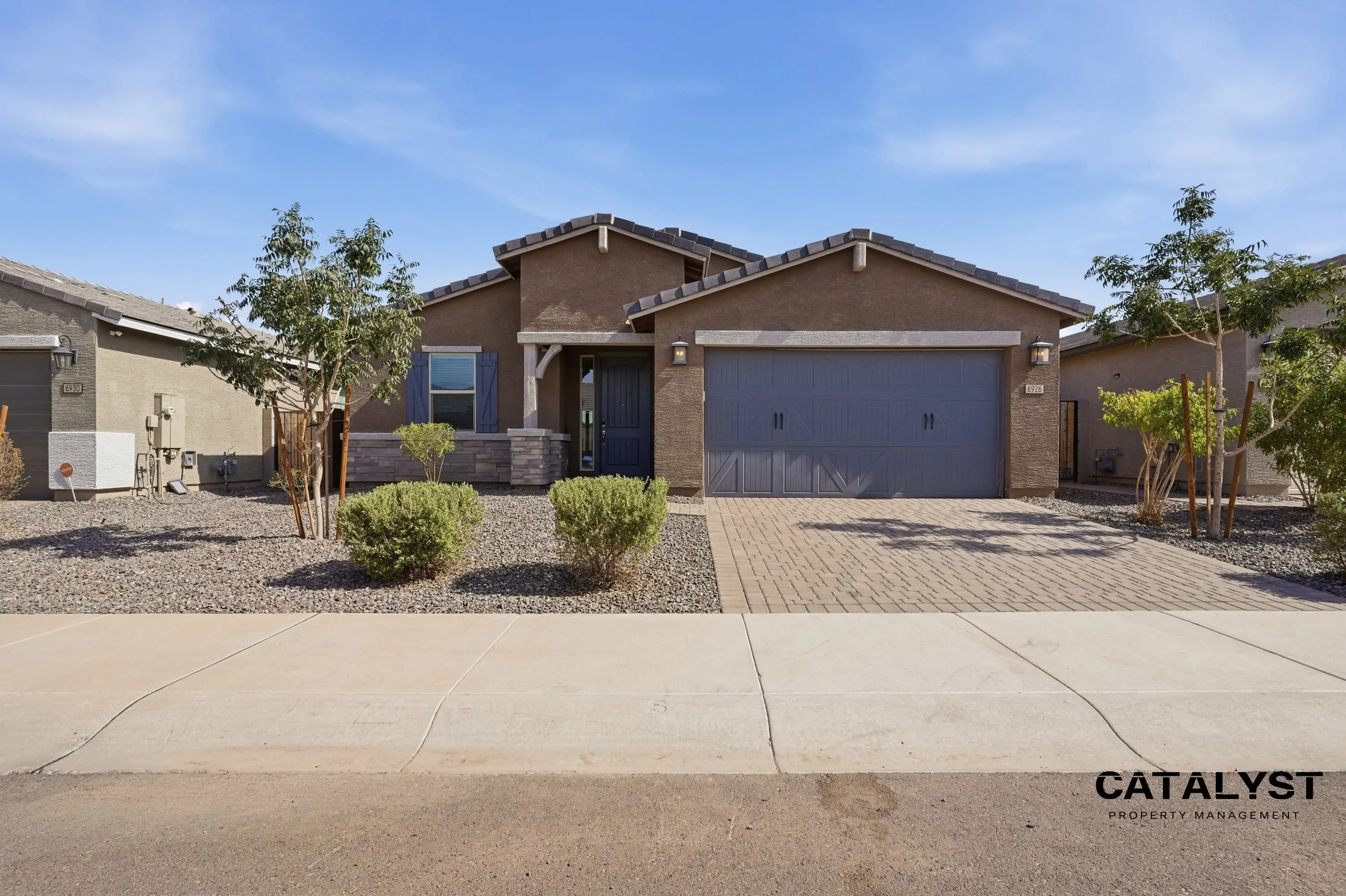 6926 W Winston Dr photo 5