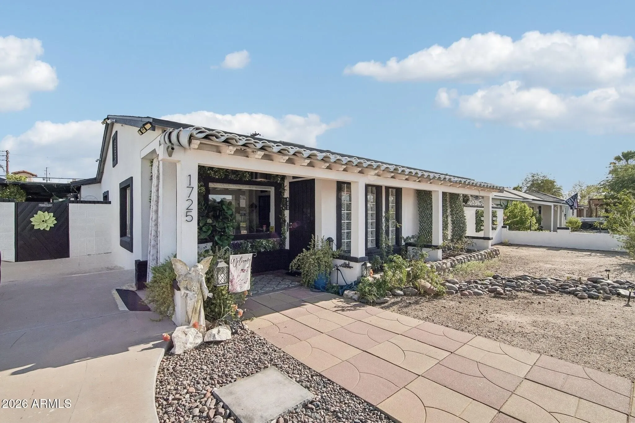 1725 E Verde Ln photo 3