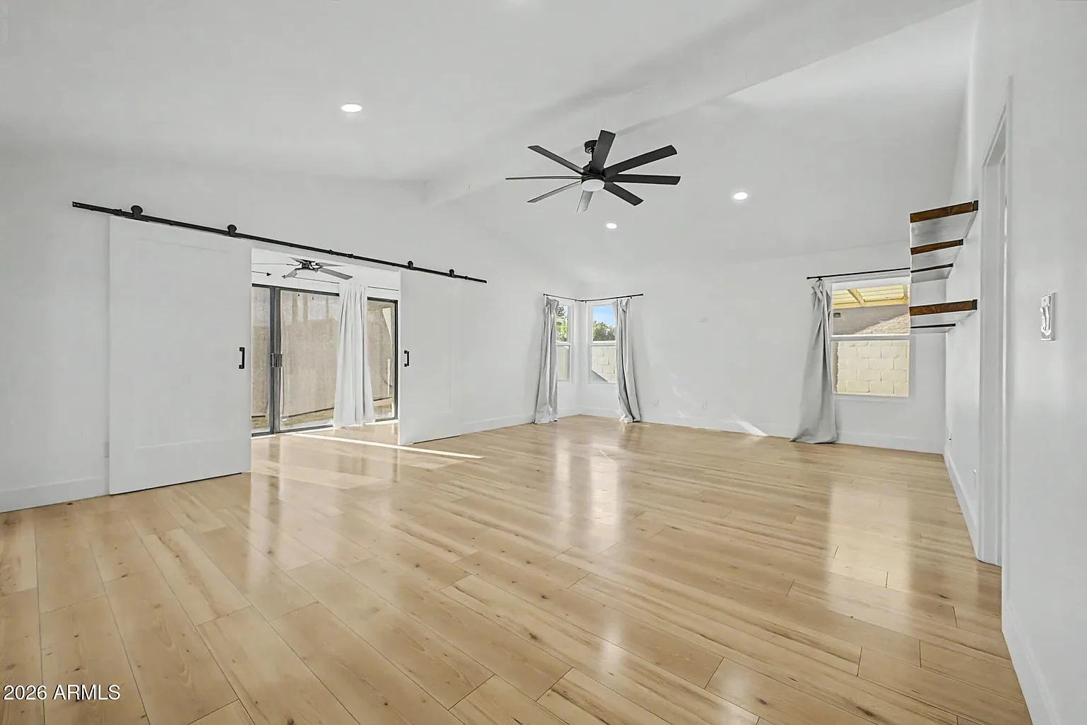 A Recently Renovated 2Bedroom 2Bathroom Home photo 5