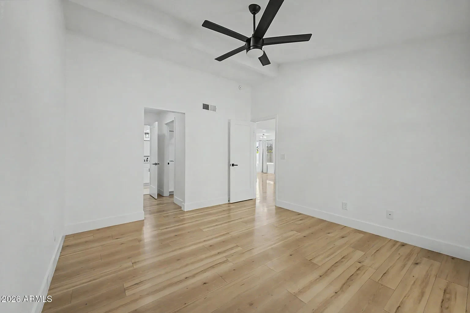 A Recently Renovated 2Bedroom 2Bathroom Home photo 3