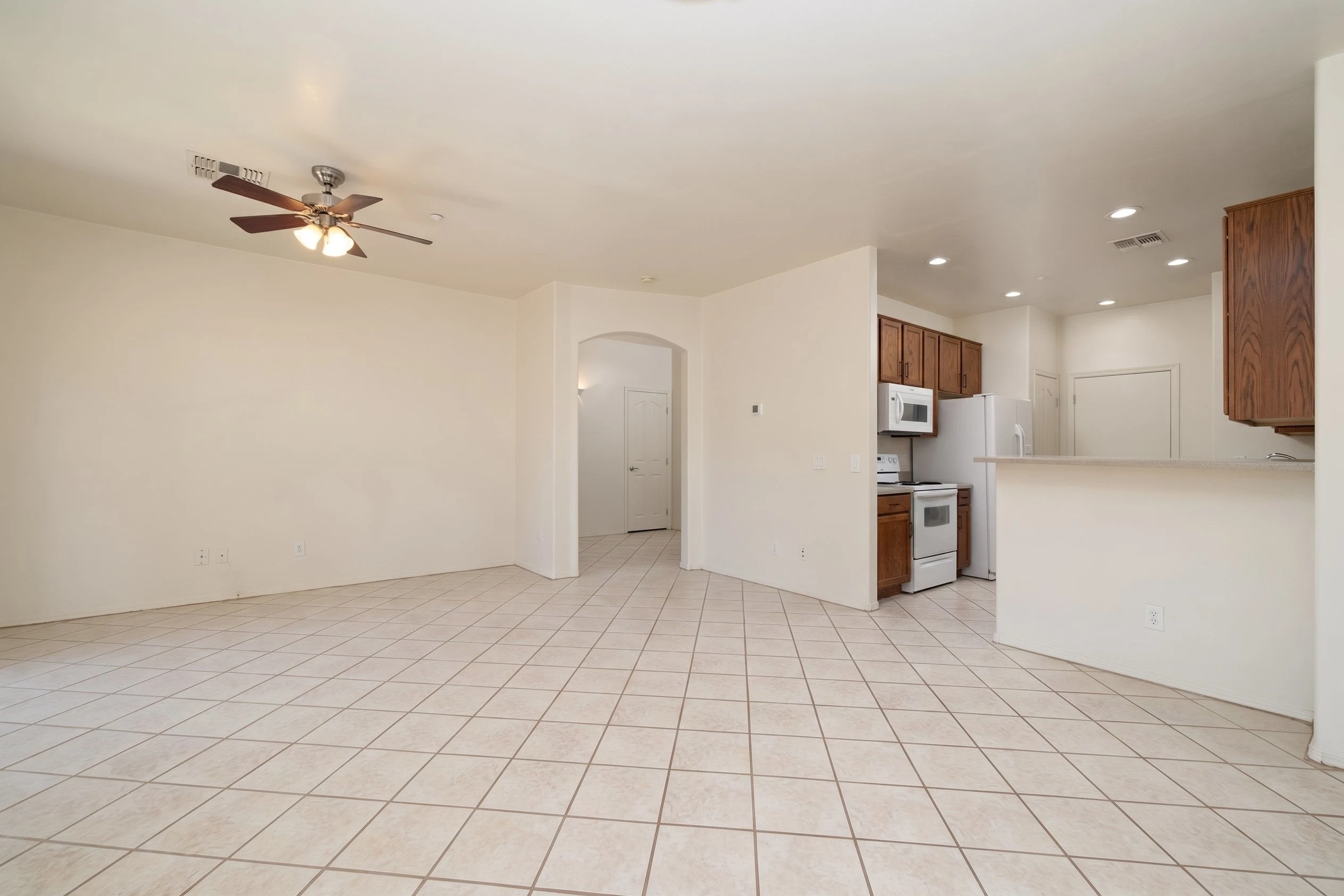 15980 N 73rd Ln photo 4