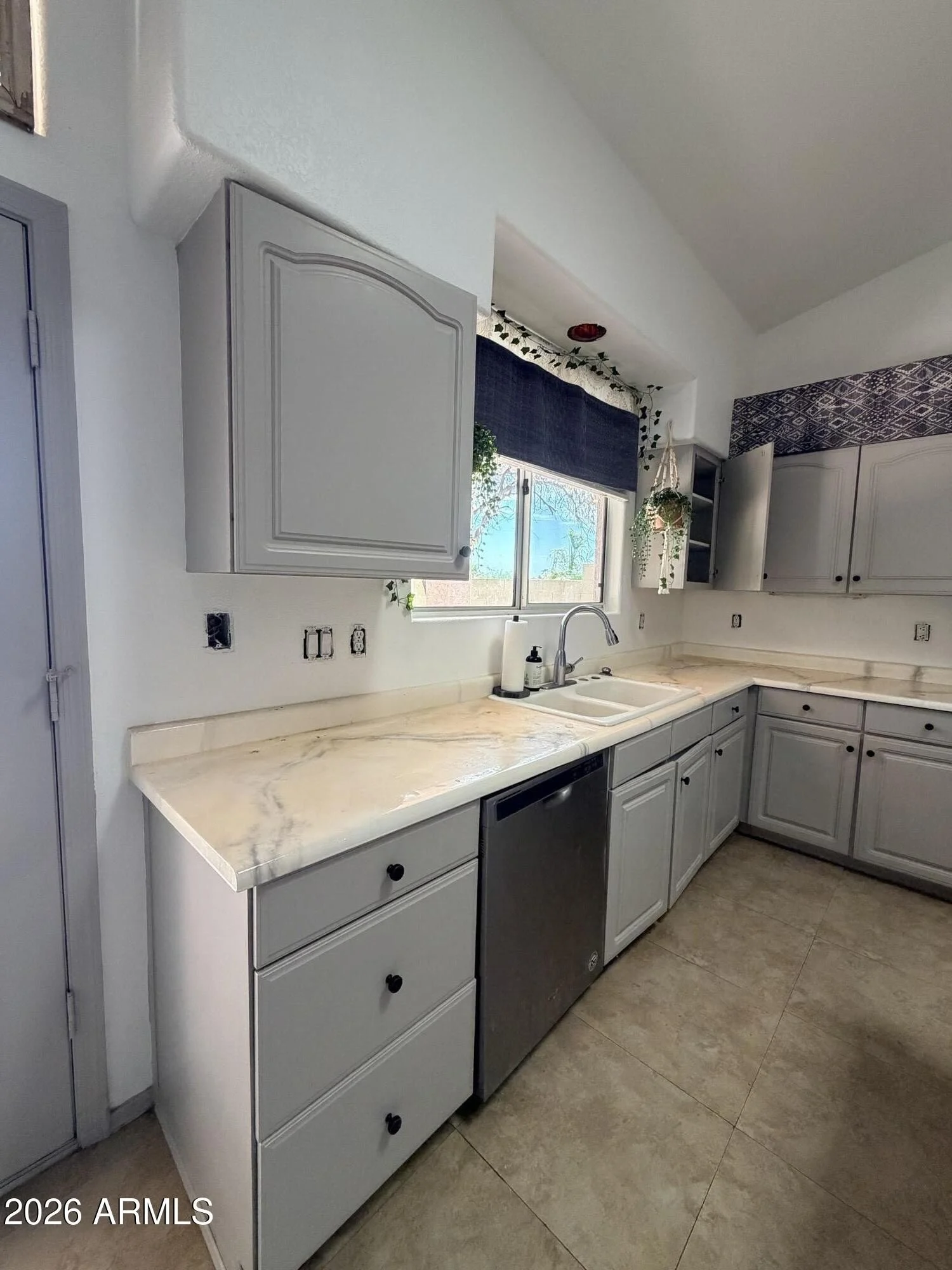 5215 W Tonopah Dr photo 5