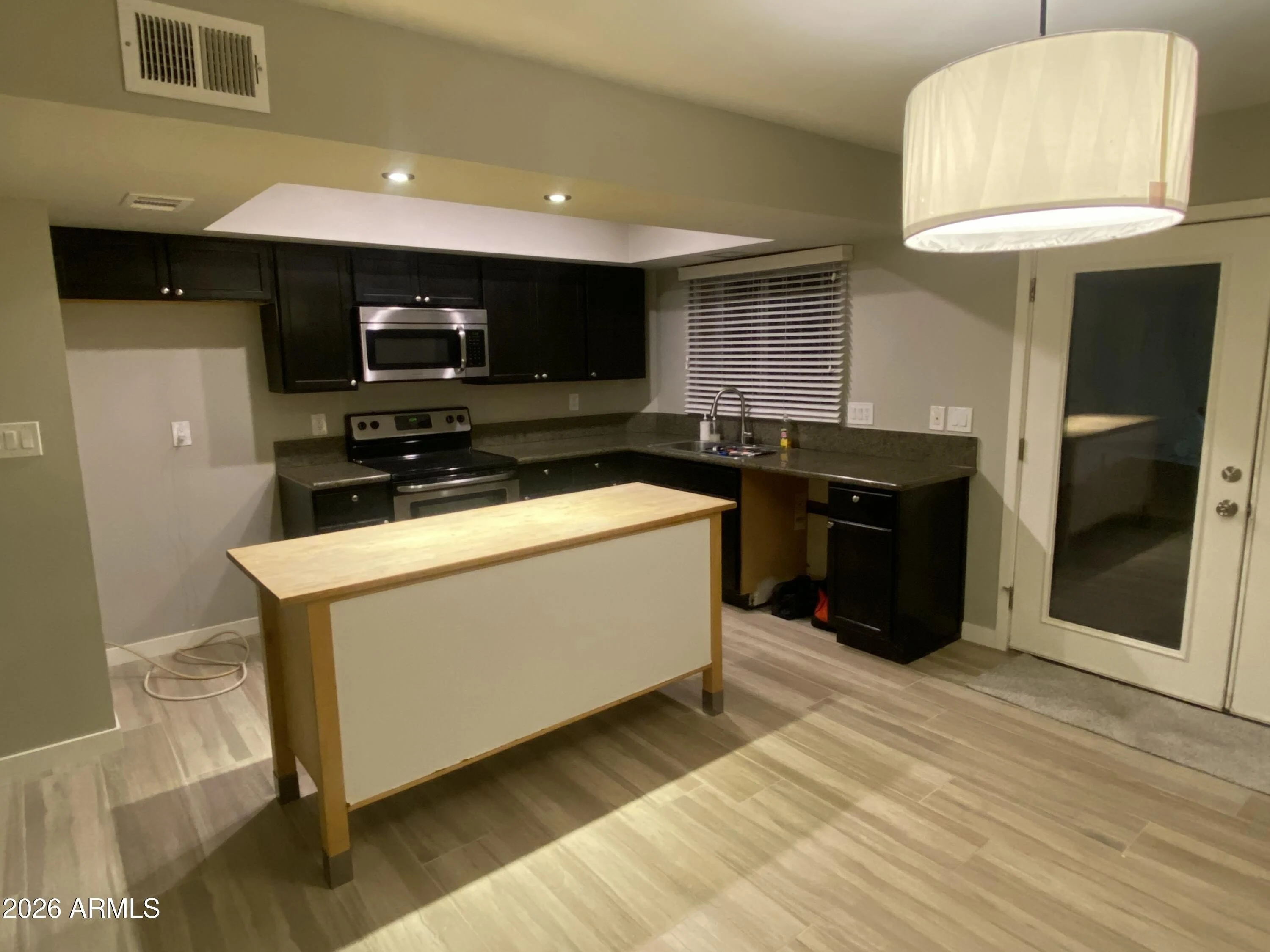1508 W Campbell Ave photo 4