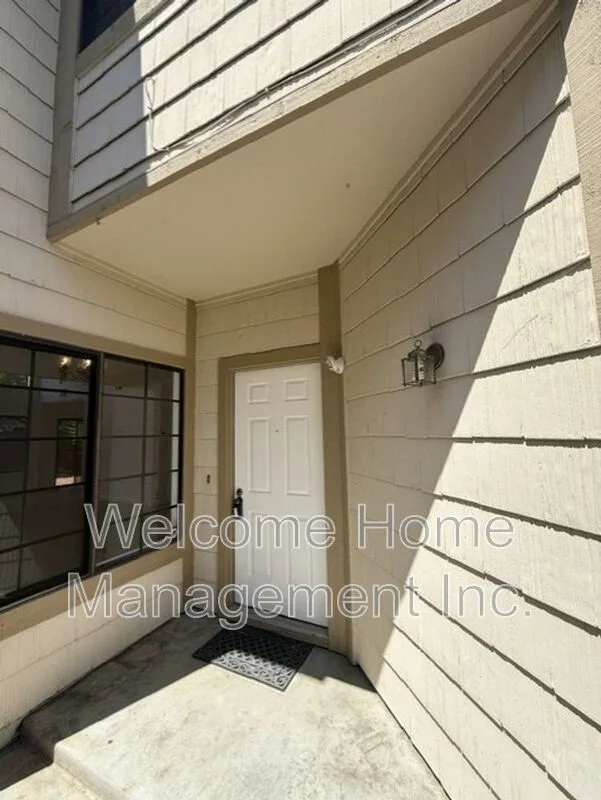 34769 Comstock Common photo 3