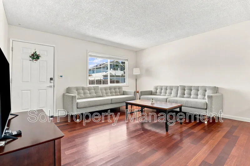 426 Swift Street photo 4