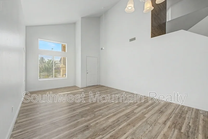 33583 N Wash View Rd photo 5