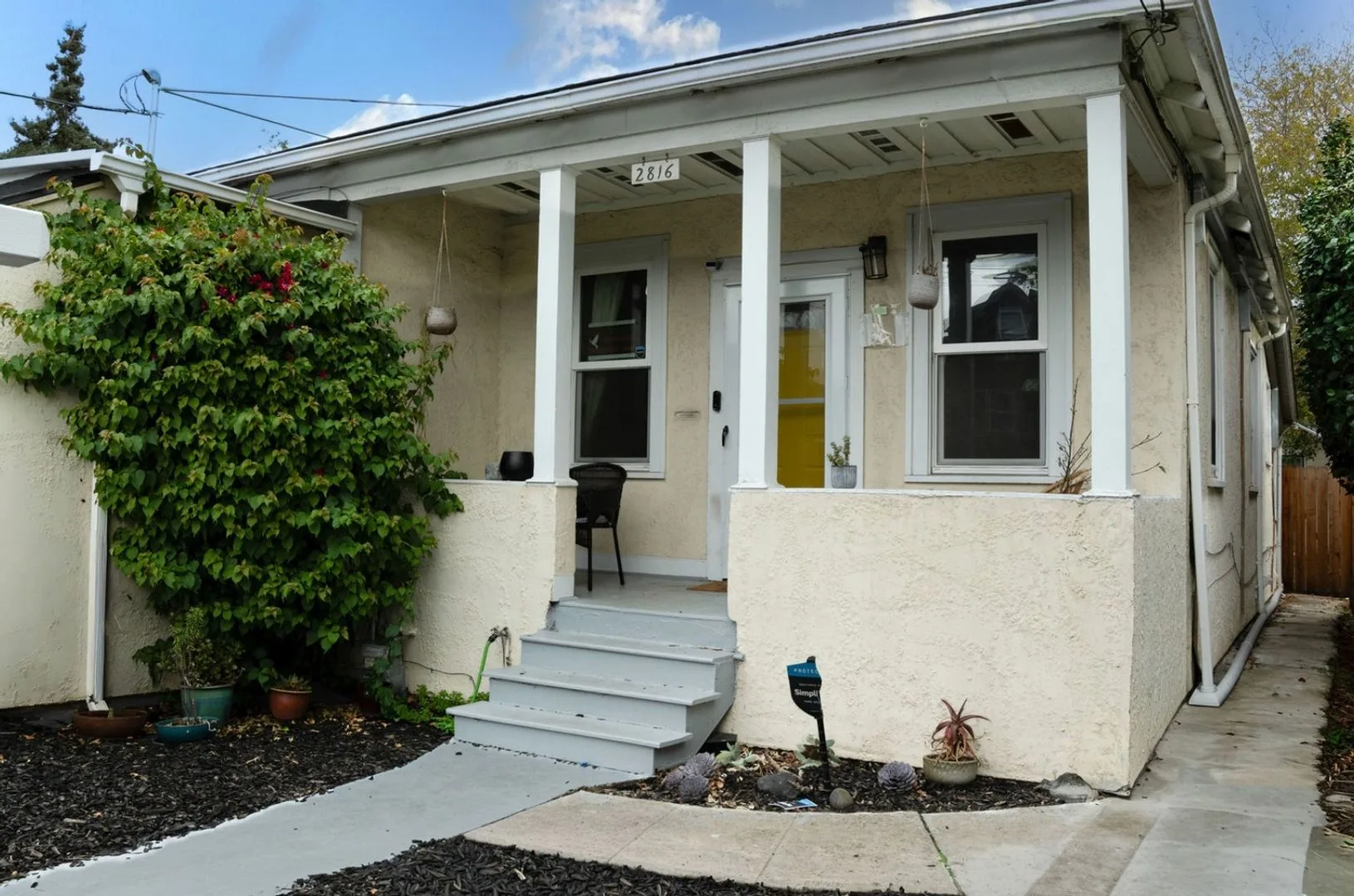 Charming 3BR House in Oakland photo 2