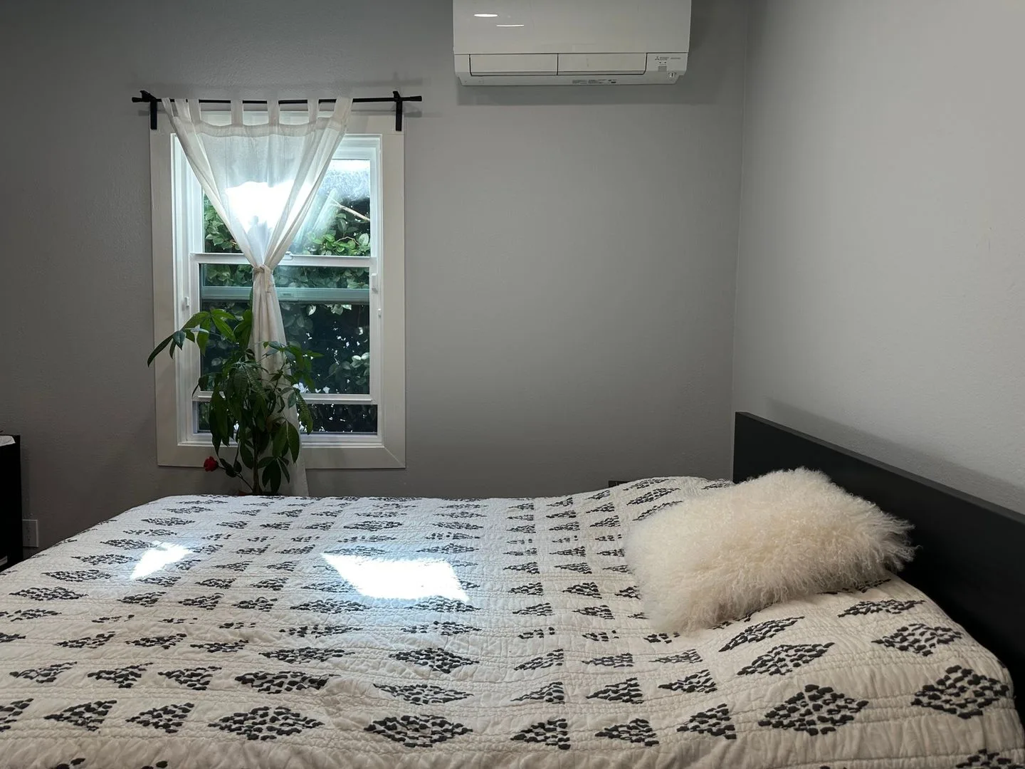 Charming 3BR House in Oakland photo 5