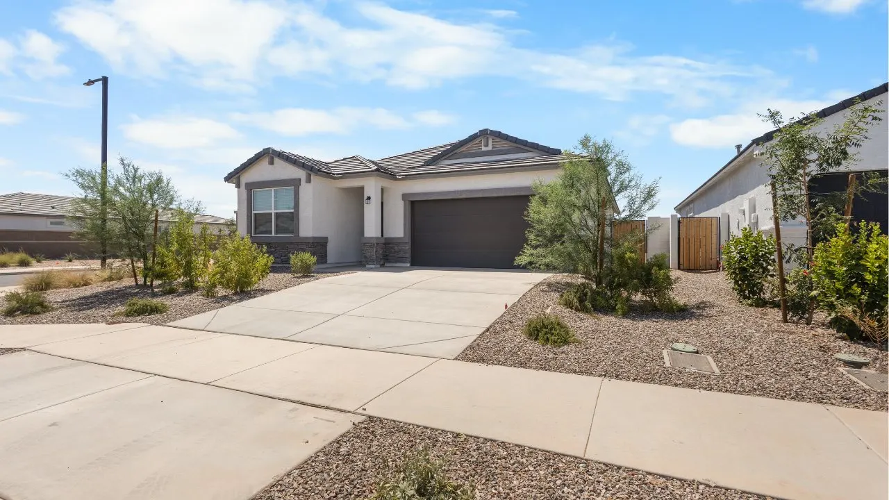 18351 W Hackamore Dr photo 2
