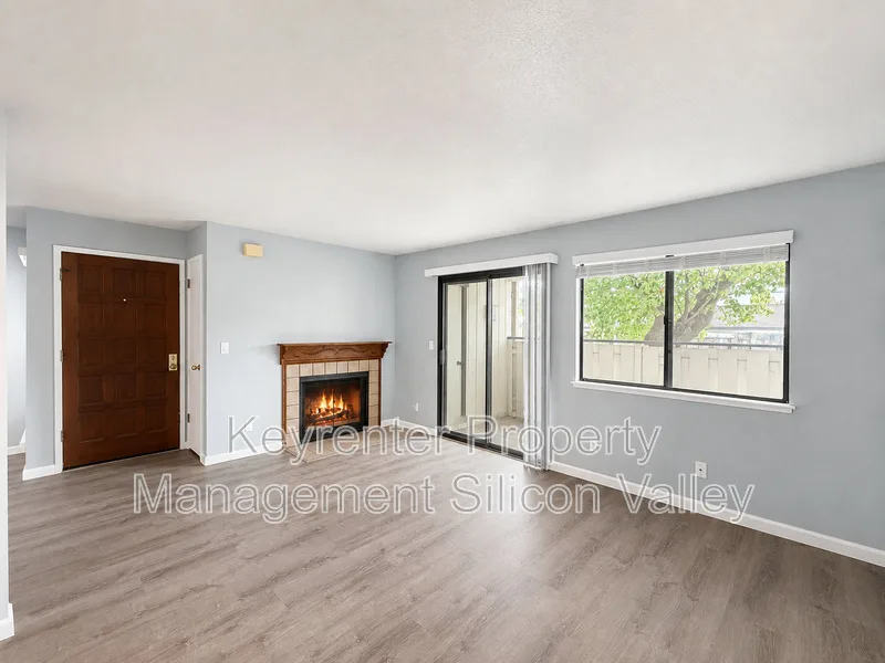 1418 Capurso Way photo 4