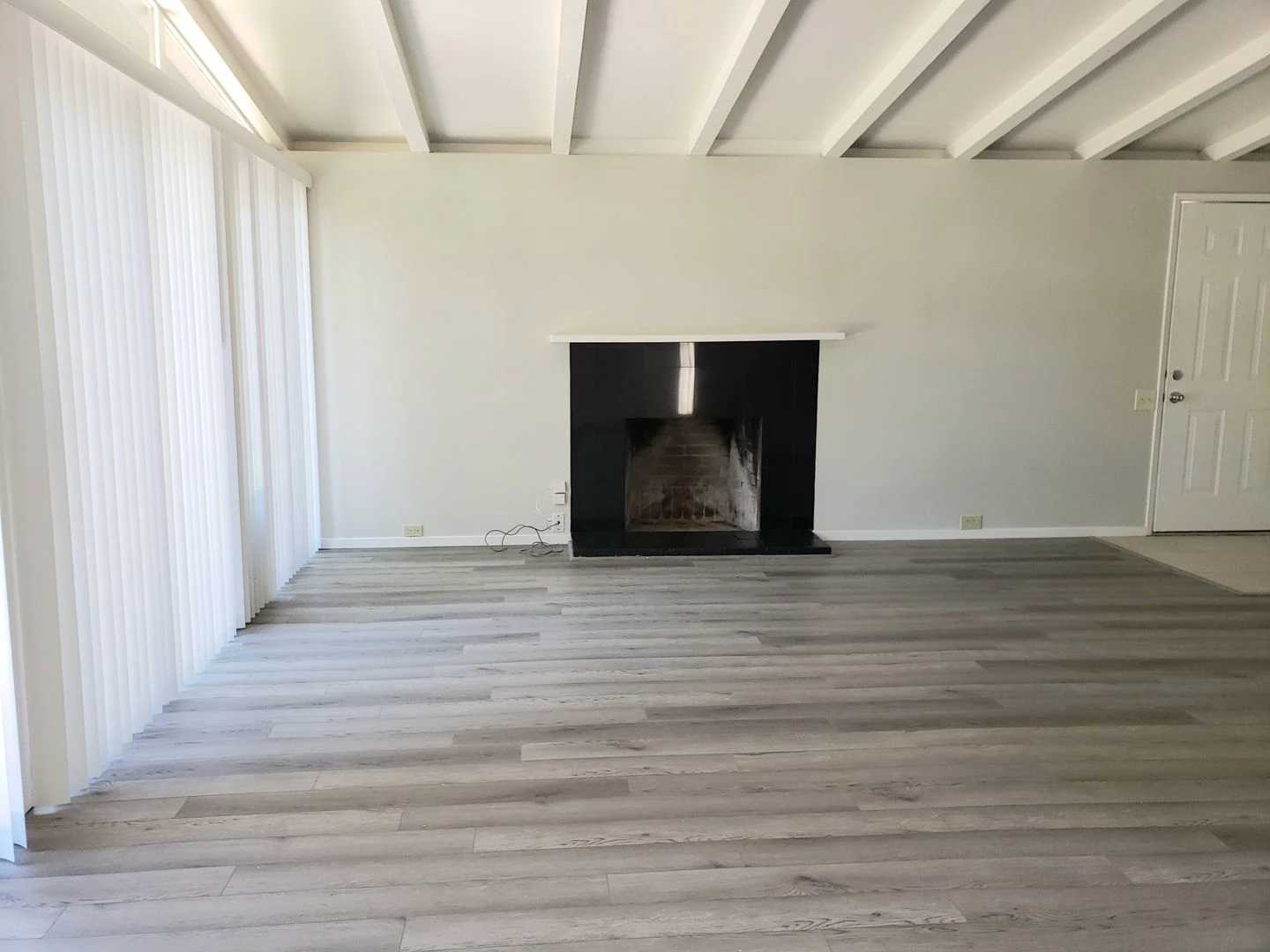 Award Winning Schools!! 3 Bed 1 Bath Home in Rancho Rinconada Neighborhood photo 5