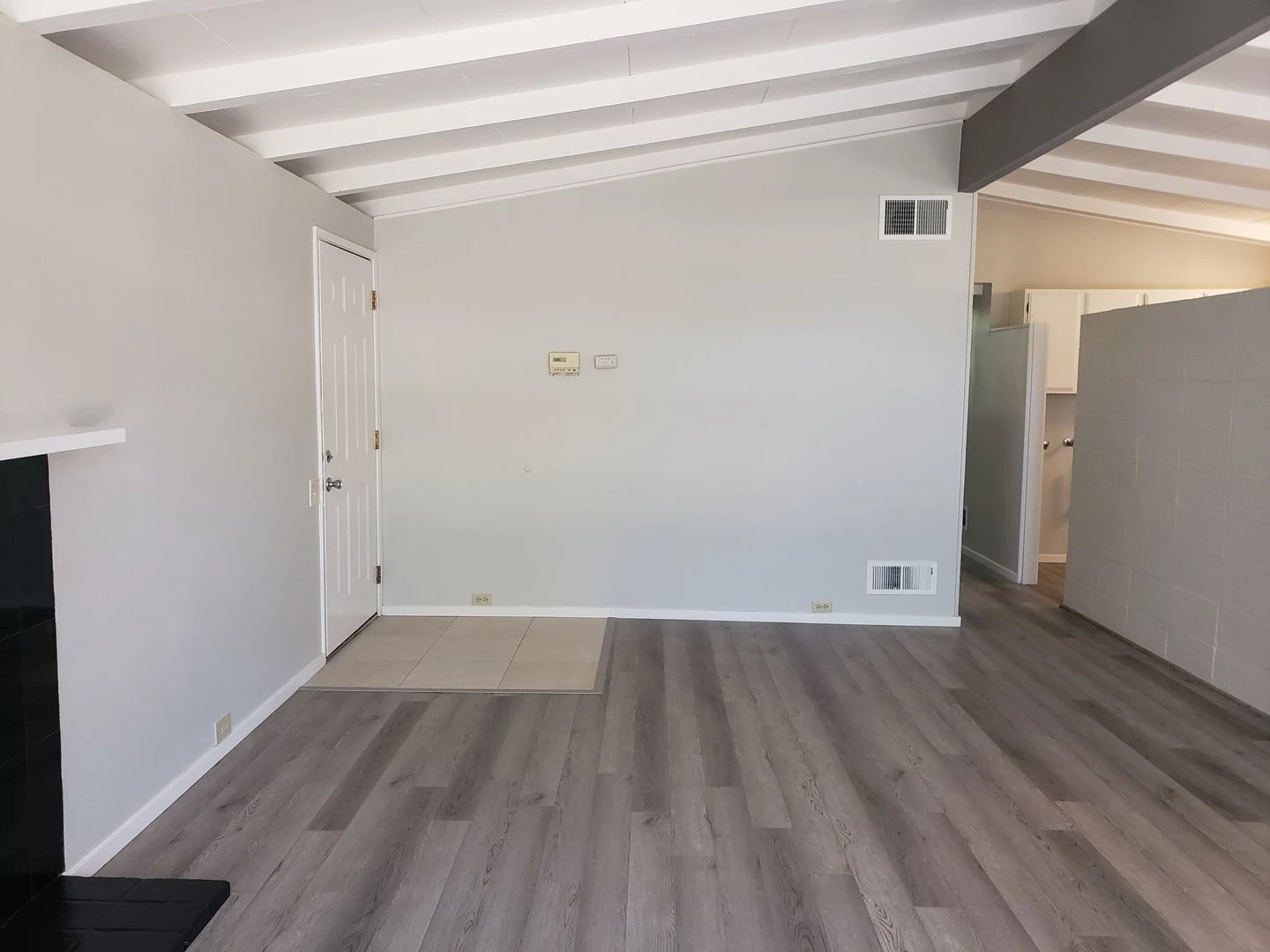 Award Winning Schools!! 3 Bed 1 Bath Home in Rancho Rinconada Neighborhood photo 4